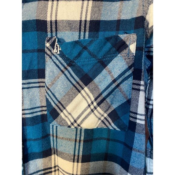 AmberCrombie  & Fitch juniors blue plaid button down flannel shirt, size med - Picture 3 of 4